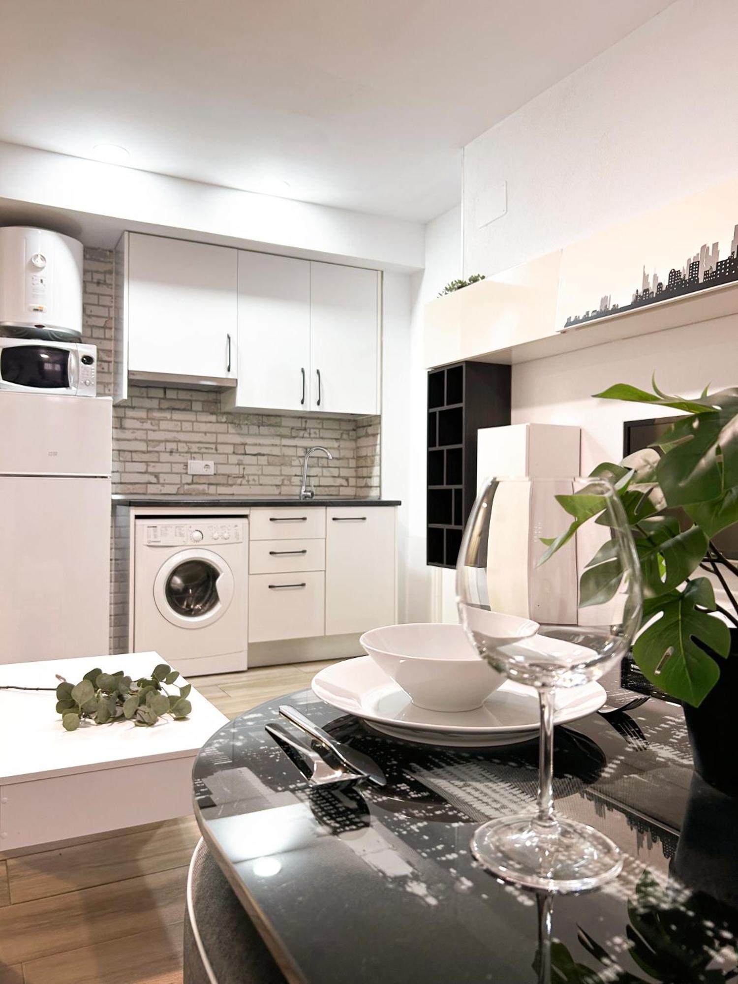 Appartamento Charming Rio Manzanares Madrid Esterno foto